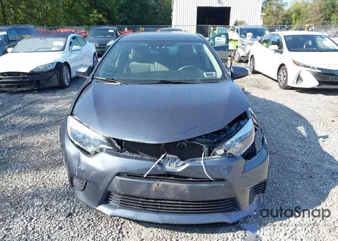 2015 Toyota Corolla Le z USA, uszkodzony, nr VIN 2T1BURHE4FC339506